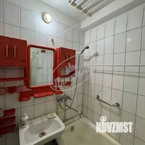 3-к квартира, вторичка, 63м2, 1/5 этаж