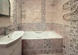 2-к квартира, вторичка, 65м2, 1/5 этаж