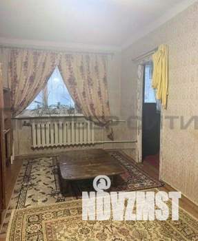 2-к квартира, вторичка, 42м2, 1/5 этаж