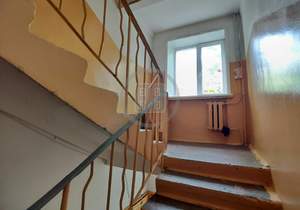 3-к квартира, вторичка, 58м2, 1/5 этаж