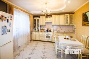 2-к квартира, вторичка, 80м2, 1/9 этаж