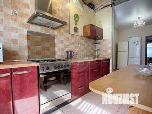 3-к квартира, вторичка, 97м2, 2/3 этаж