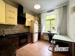 2-к квартира, вторичка, 56м2, 1/2 этаж