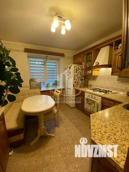 2-к квартира, вторичка, 63м2, 5/10 этаж