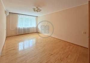 2-к квартира, вторичка, 65м2, 1/5 этаж