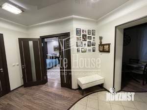 2-к квартира, вторичка, 64м2, 1/9 этаж