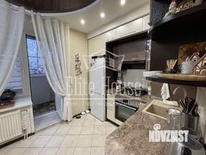 2-к квартира, вторичка, 64м2, 1/9 этаж