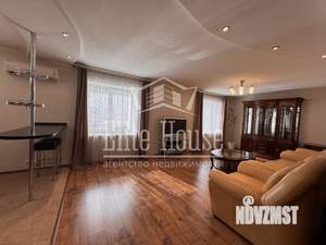 2-к квартира, вторичка, 148м2, 3/5 этаж