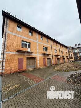 4-к квартира, вторичка, 198м2, 1/4 этаж