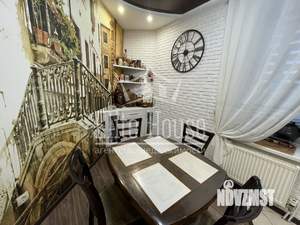 2-к квартира, вторичка, 64м2, 1/9 этаж