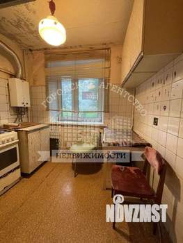 2-к квартира, вторичка, 42м2, 1/5 этаж