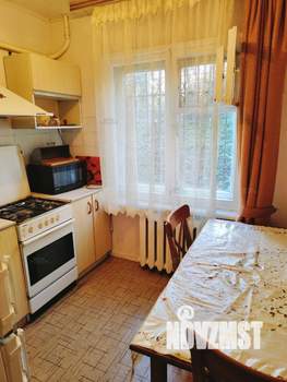 3-к квартира, вторичка, 60м2, 1/5 этаж