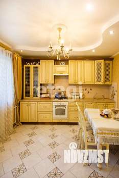 2-к квартира, вторичка, 80м2, 1/9 этаж