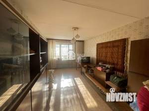 2-к квартира, вторичка, 62м2, 1/9 этаж