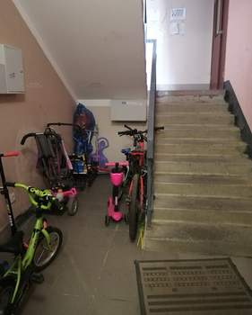 2-к квартира, вторичка, 57м2, 1/3 этаж