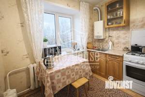 2-к квартира, вторичка, 42м2, 5/5 этаж