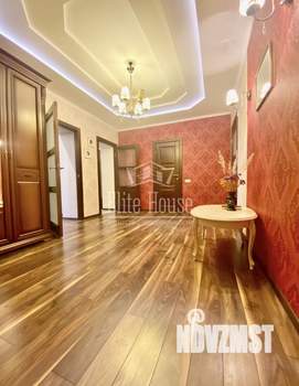 2-к квартира, вторичка, 80м2, 8/10 этаж