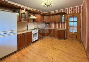2-к квартира, вторичка, 65м2, 1/5 этаж