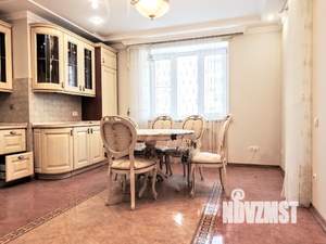 4-к квартира, вторичка, 200м2, 5/9 этаж