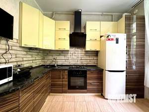 2-к квартира, вторичка, 56м2, 1/2 этаж